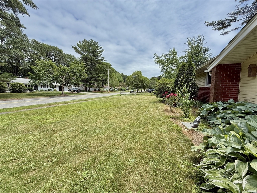 Property Photo: 46 Barry Rd MA 01609