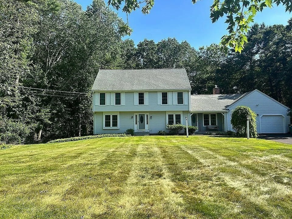 30 King Arthur Rd  Easton MA 02356 photo