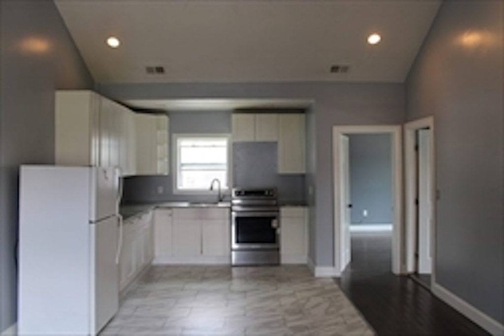 Property Photo:  211 Green St 2  MA 02301 