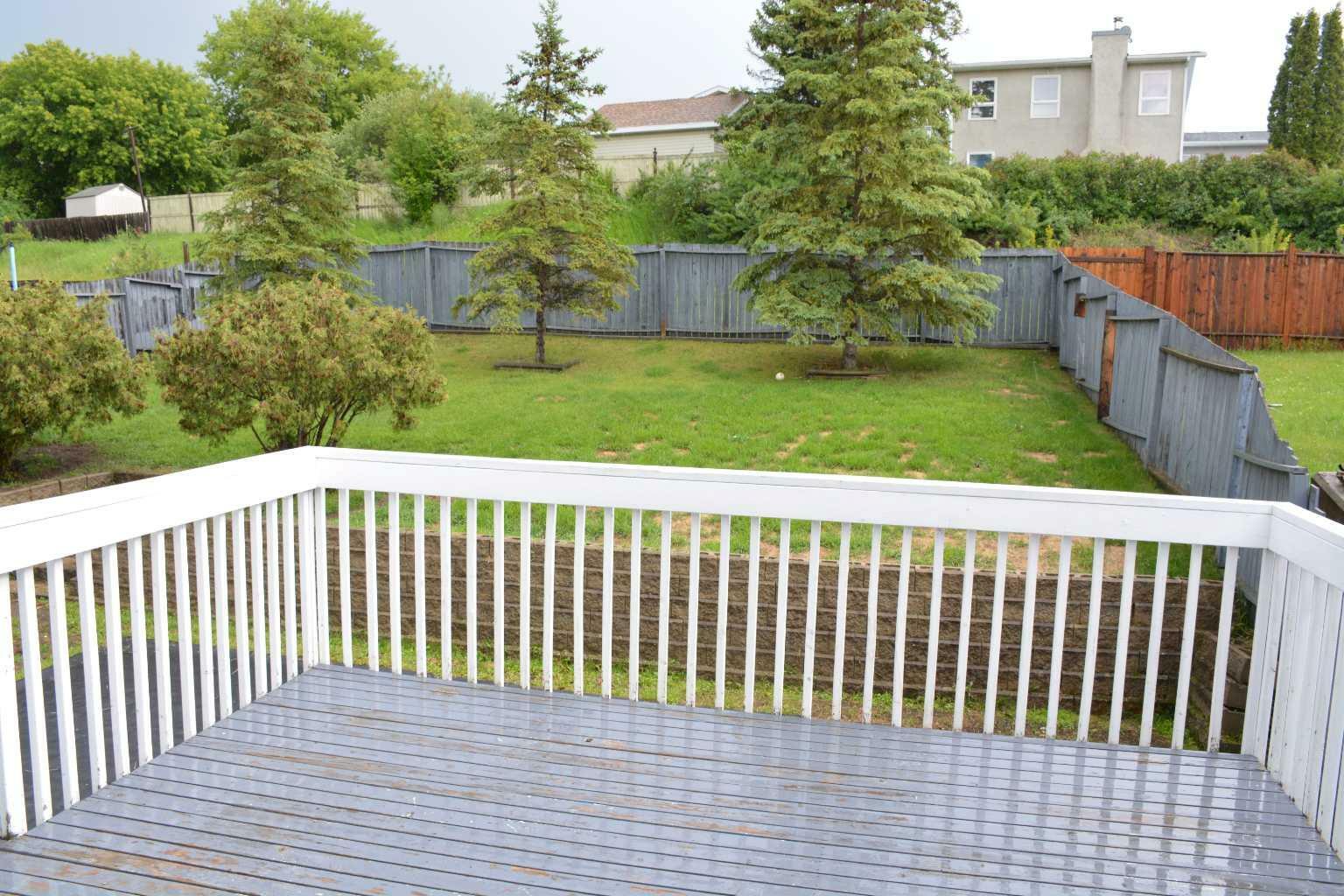 Property Photo: 7017 99 Street AB T8S 1B4