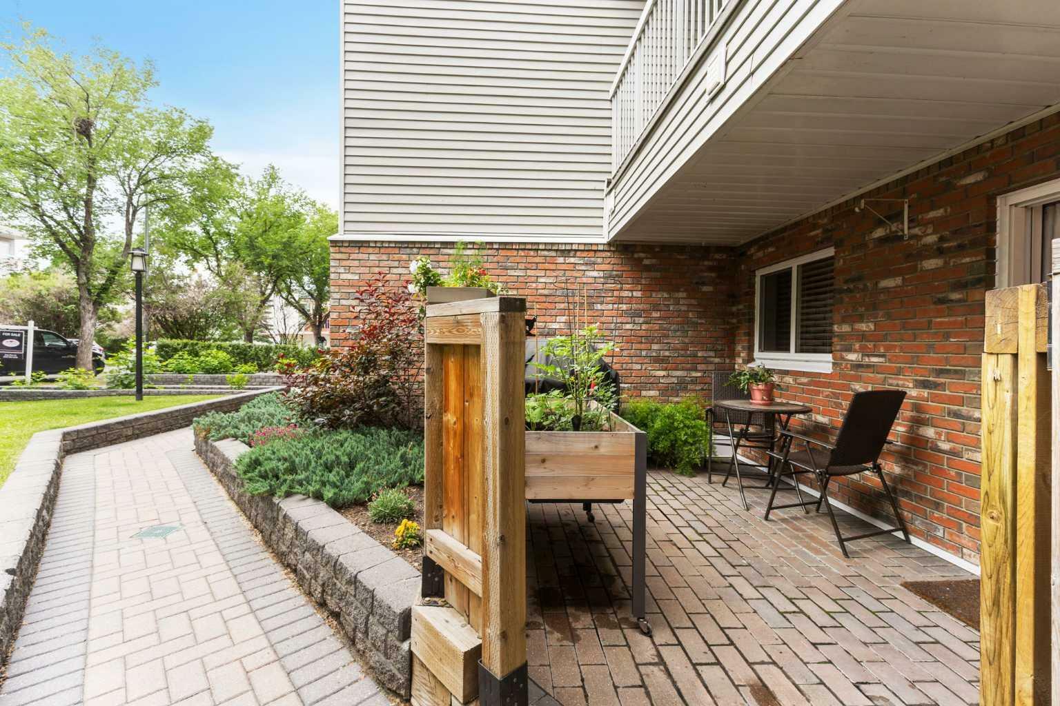 540 18 Avenue SW 107  Calgary AB T2S 0C5 photo