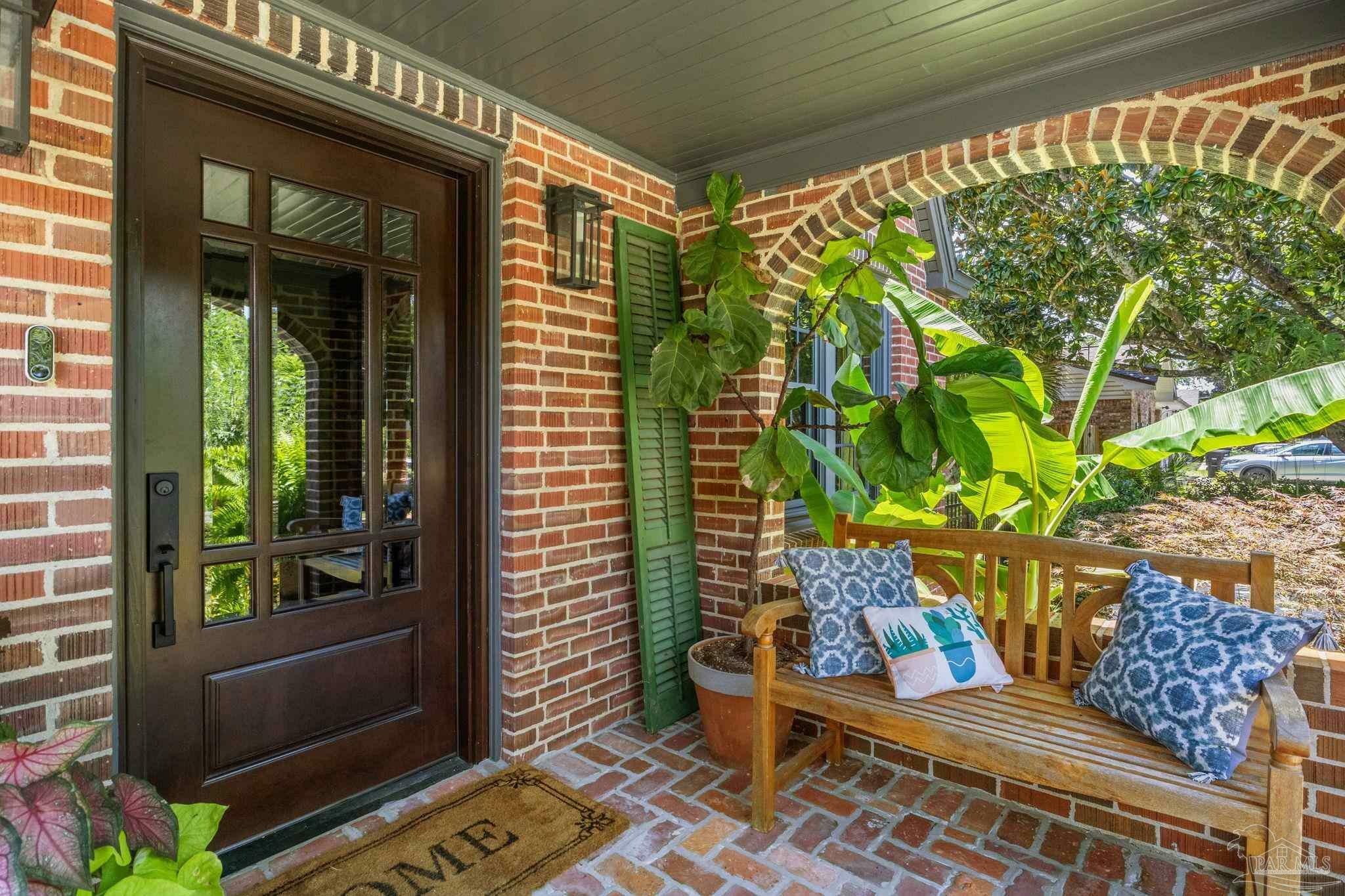 Property Photo:  1629 E Gonzalez St  FL 32501 