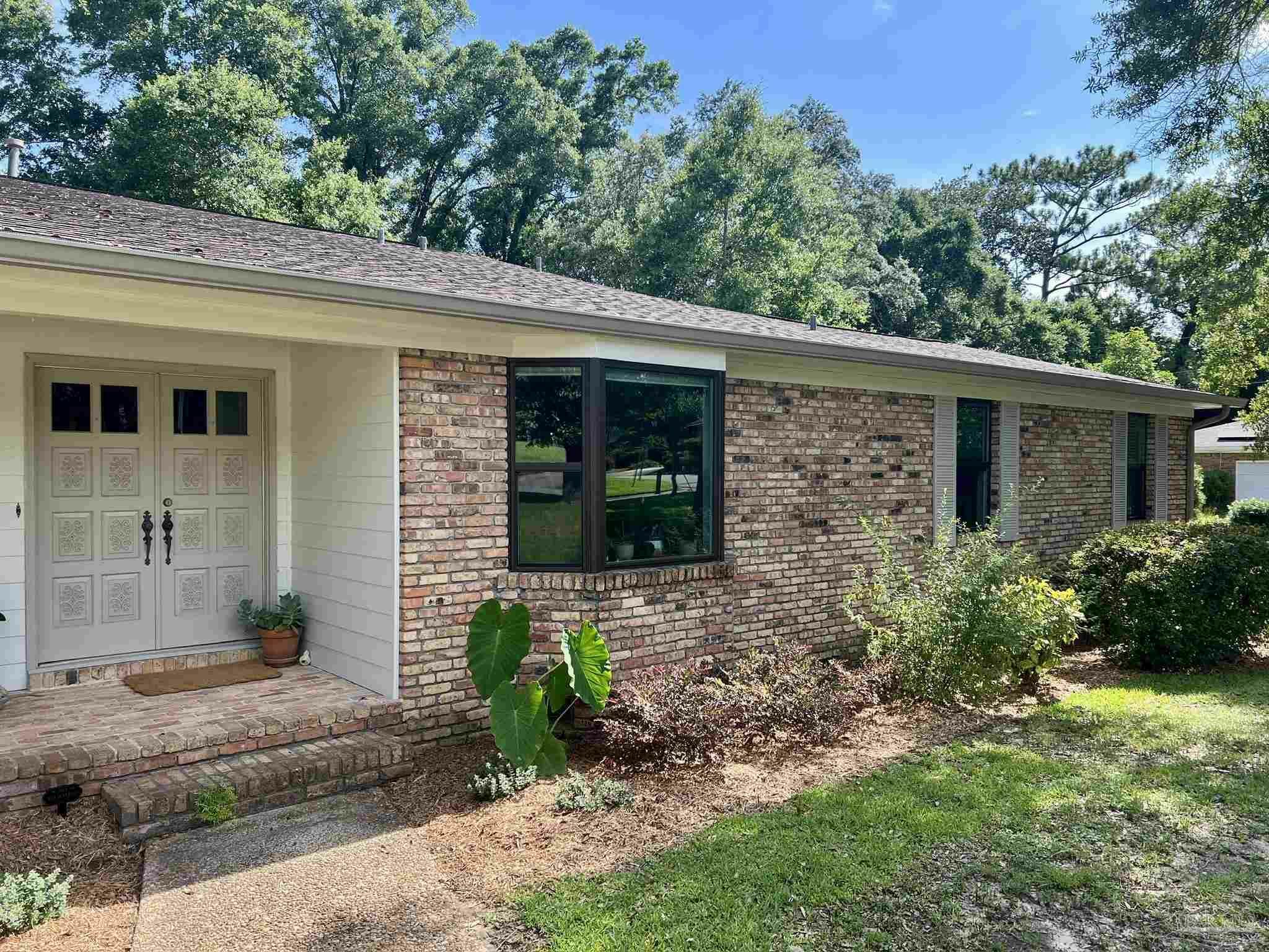Property Photo:  6100 Drexel Rd  FL 32504 
