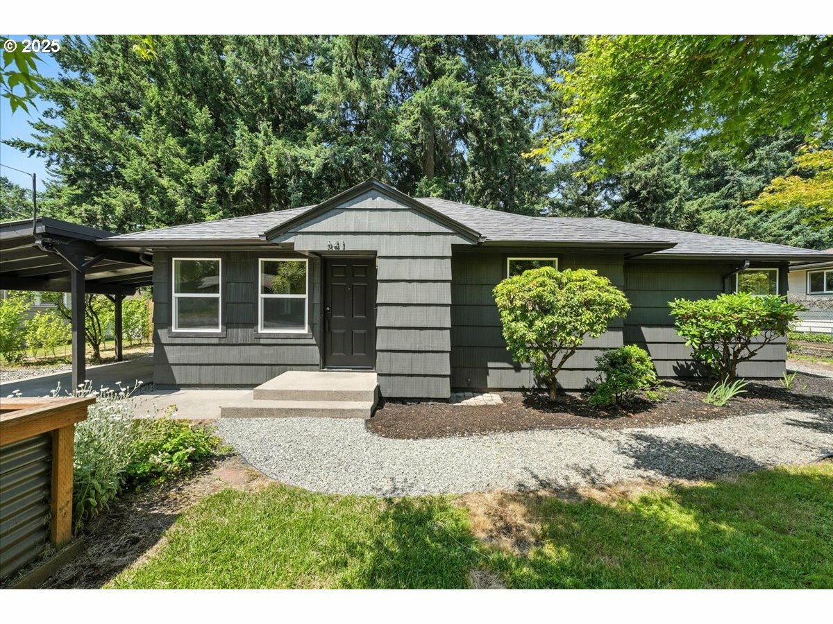841 NE 113th Ave  Portland OR 97220 photo