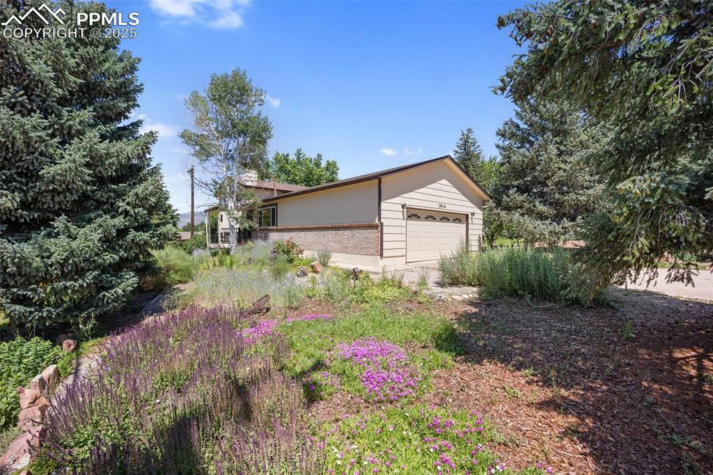 Property Photo: 3904 Jasmine Street CO 80907