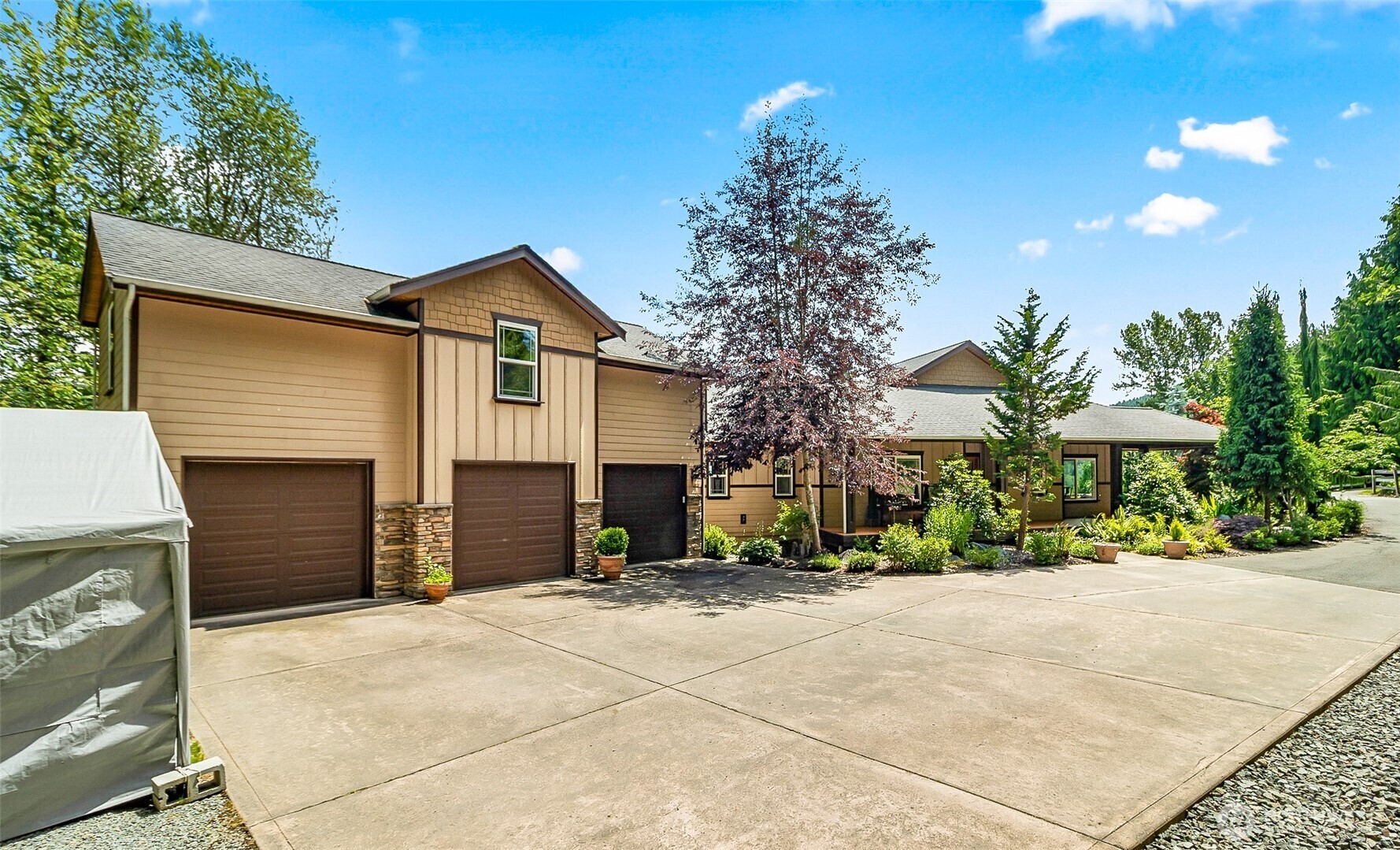 Property Photo: 23738 Carlson Place WA 98274
