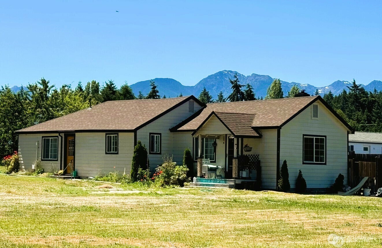 Property Photo:  124  Heuhslein Road  WA 98362 