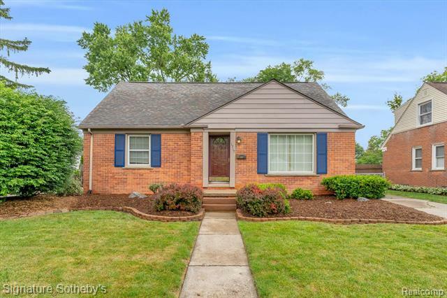 1717 Penistone Street  Birmingham MI 48009 photo