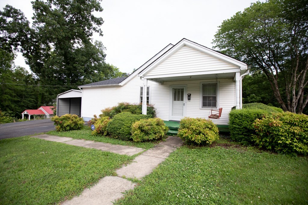 Property Photo:  224 Hylawn Ave  VA 23901 