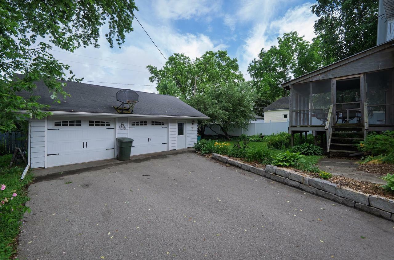 Property Photo: 609 Newbury St. Street WI 54971