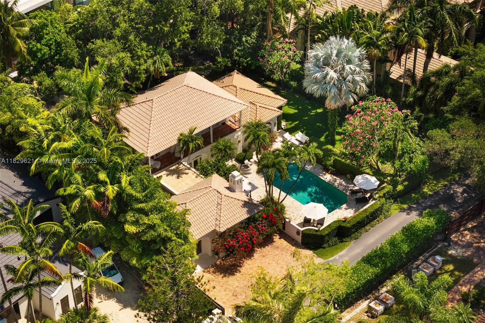Property Photo: 3845 Wood Ave FL 33133