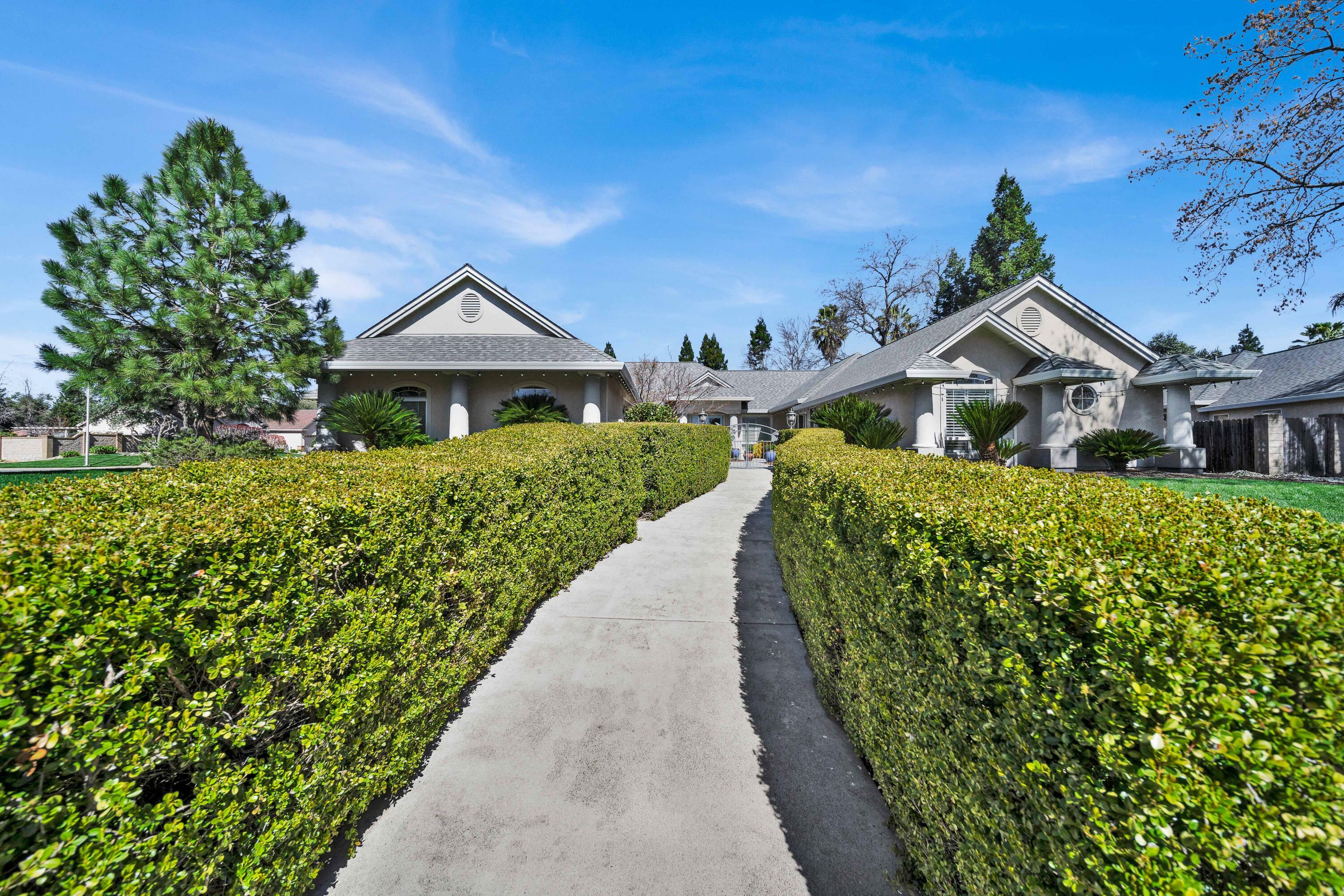 2608 La Rinconada Place  Redding CA 96002 photo