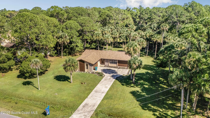 Property Photo:  2880 Long Lake Drive  FL 32780 