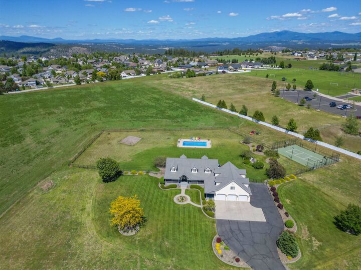 Property Photo: 2804 W Johannsen Rd WA 99208