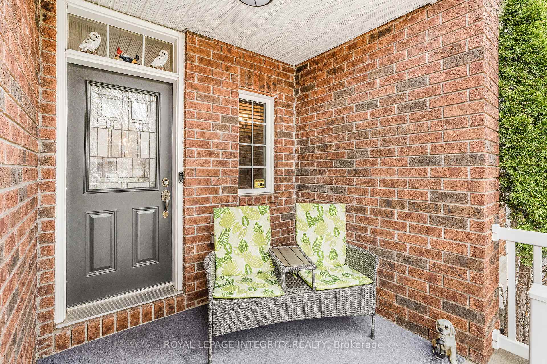 Property Photo: 527 Salzburg Drive ON K4A 0C6