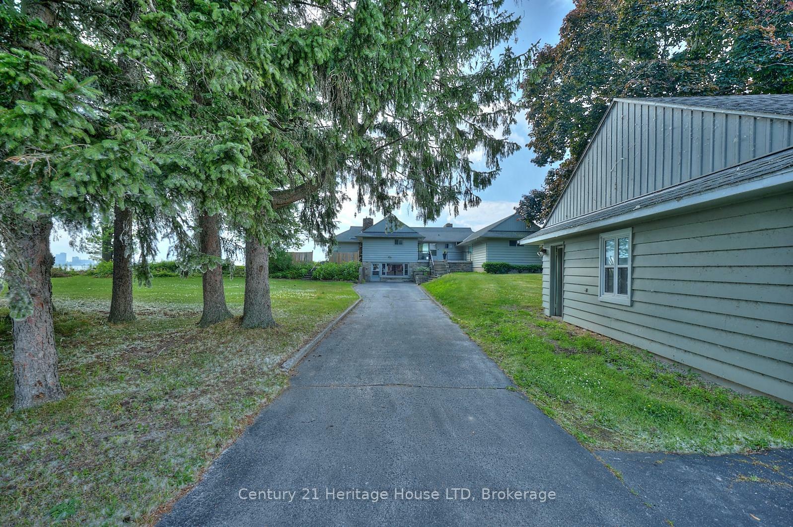 Property Photo: 631 Lakeshore Road ON L2A 4Y3