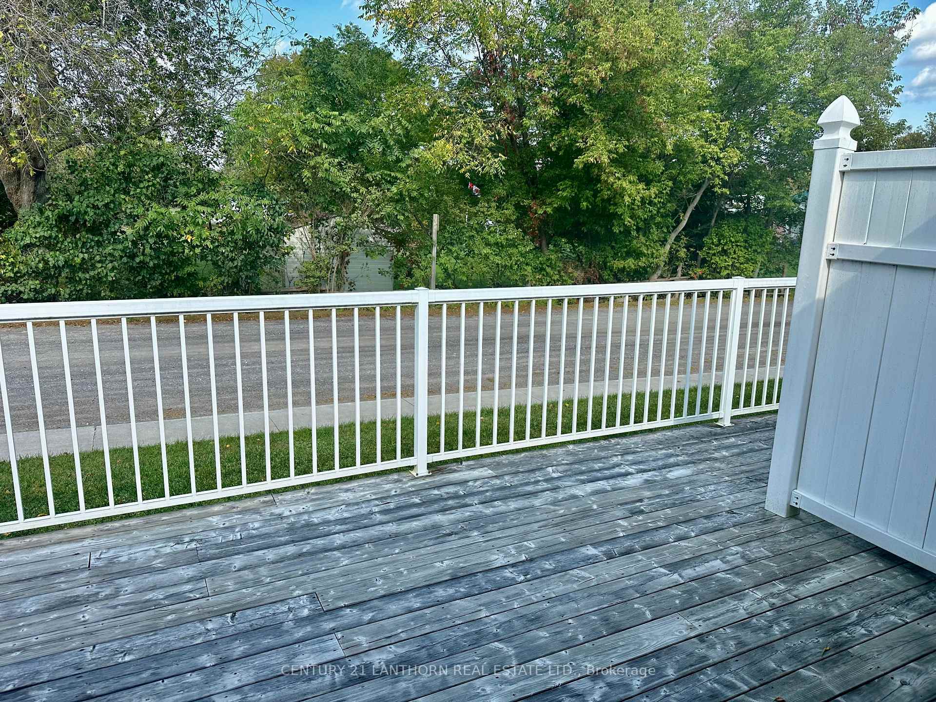 Property Photo: 494 Metcalf Street 3 ON K0K 3J0