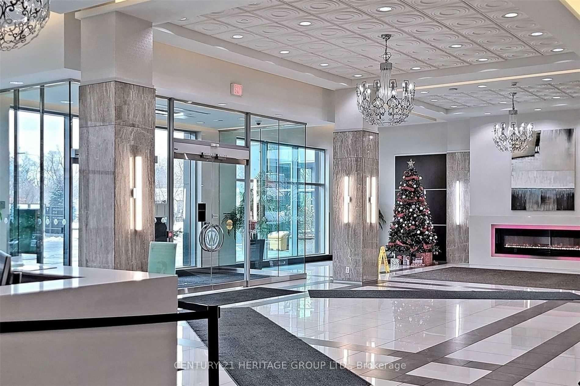 Property Photo:  7171 Yonge Street 2803  ON L3T 0C5 