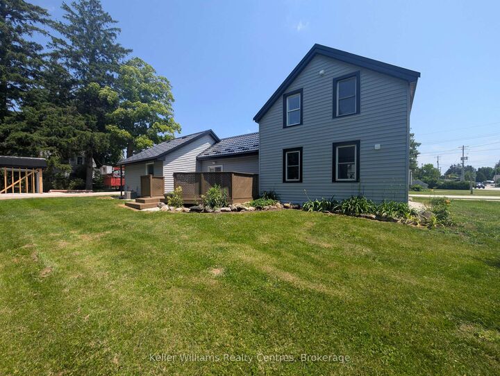 Property Photo:  52 Queen Street W  ON N0H 1P0