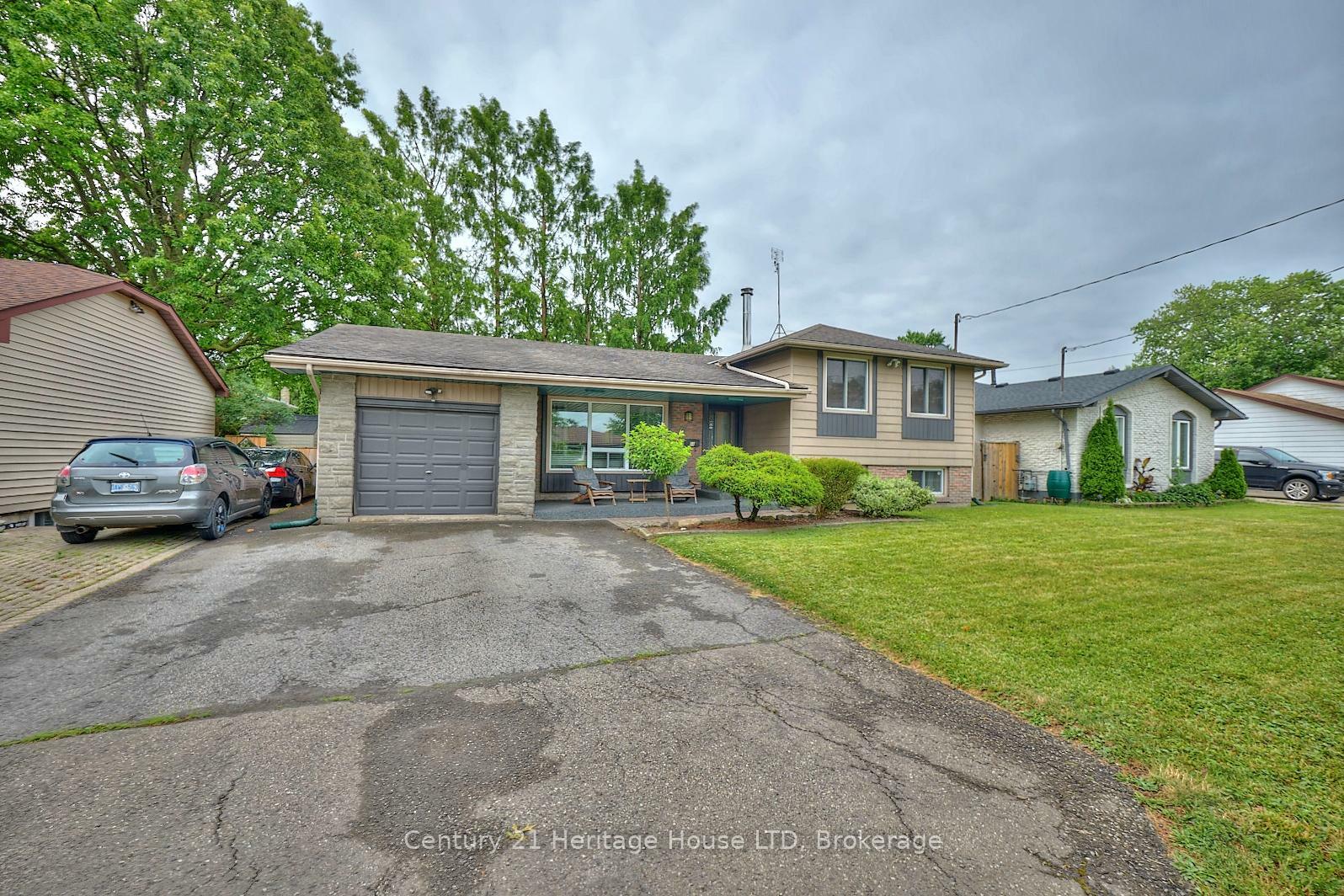 Property Photo: 64 Rockwood Avenue ON L2P 1E9