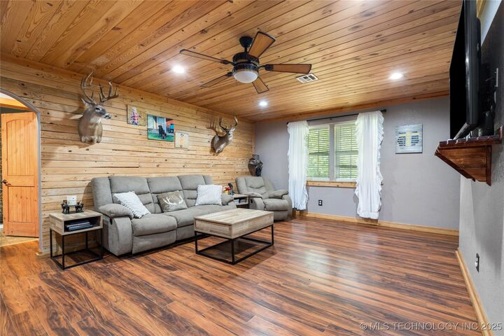 Property Photo:  97964 S 4437 Road  OK 74435 