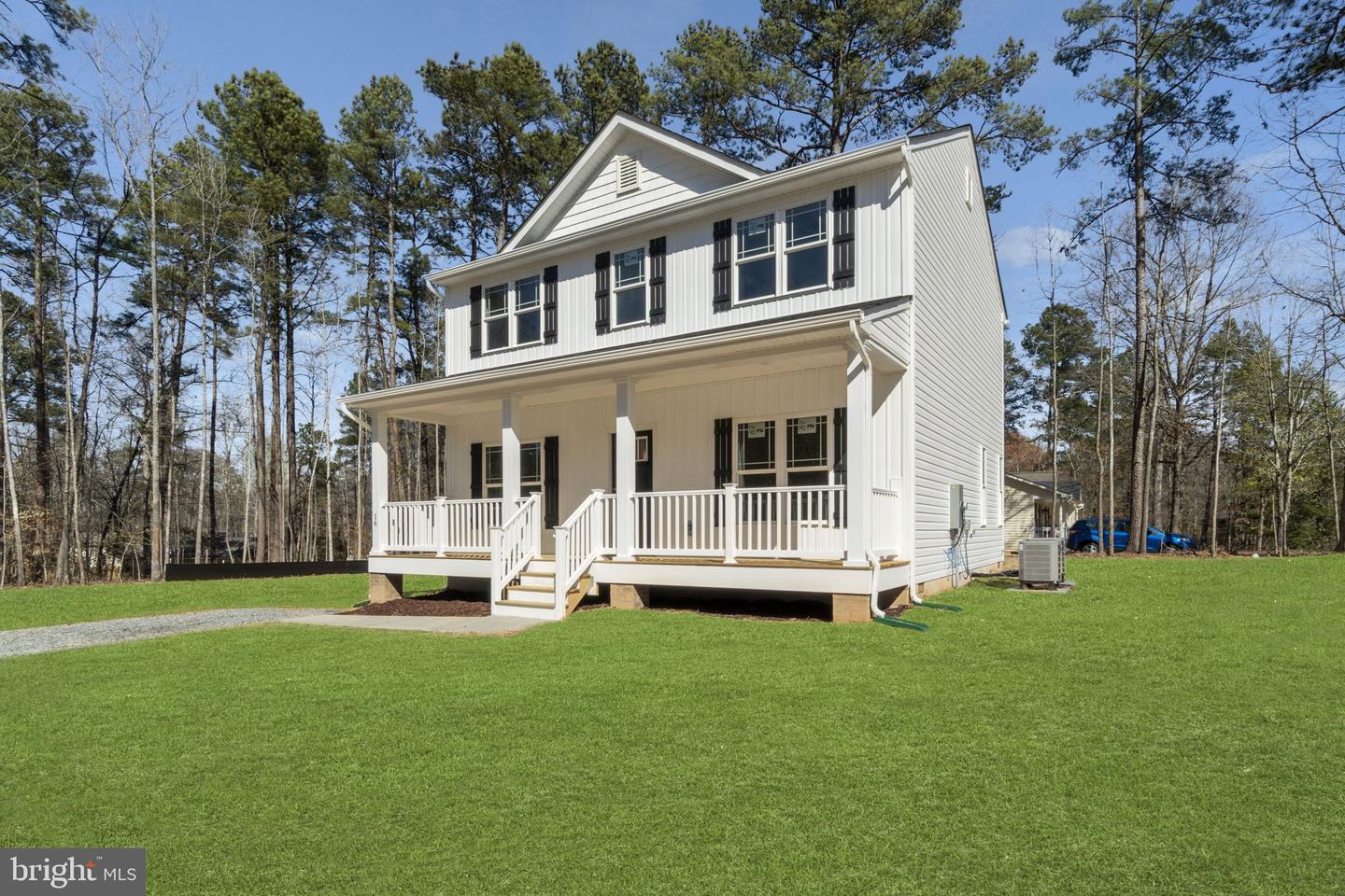 471 Lake Caroline Drive  Ruther Glen VA 22546 photo
