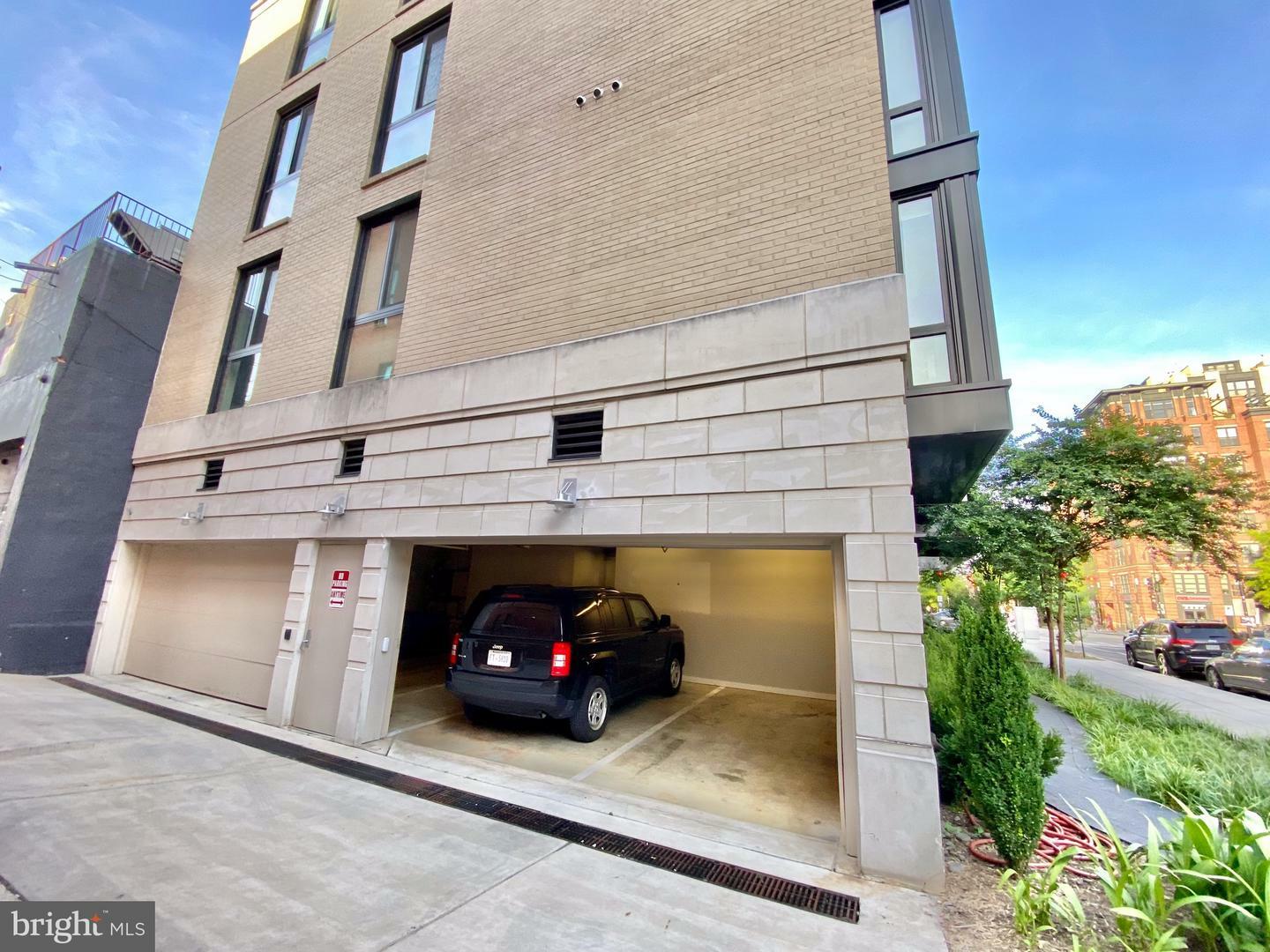 Property Photo:  1405 W Street NW 501  DC 20009 