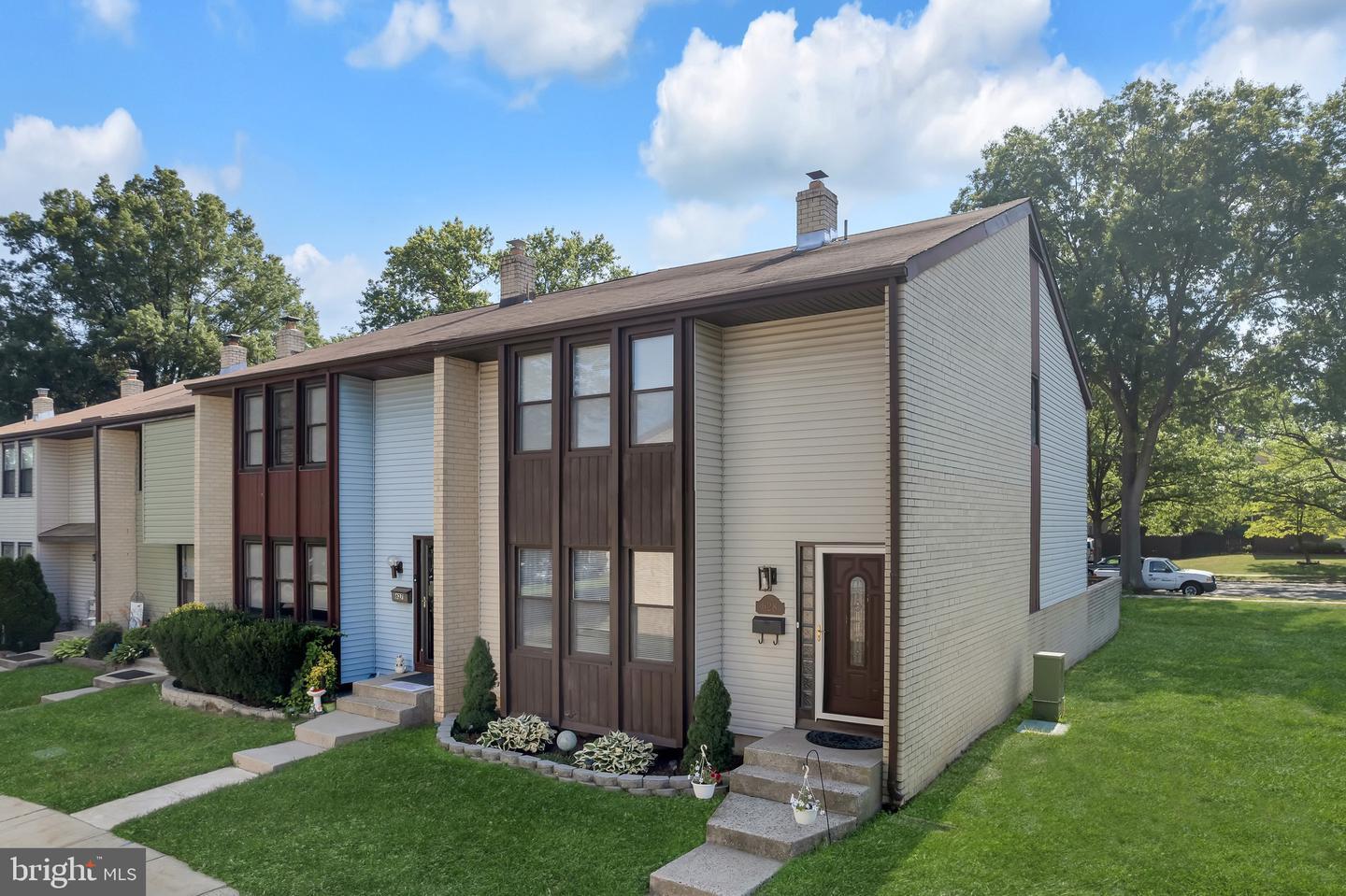 628 Twin Rivers Drive N  East Windsor NJ 08520 photo