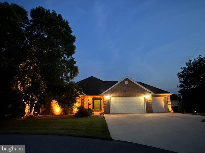 Property Photo:  6396 Saucon Valley Drive  PA 17222 