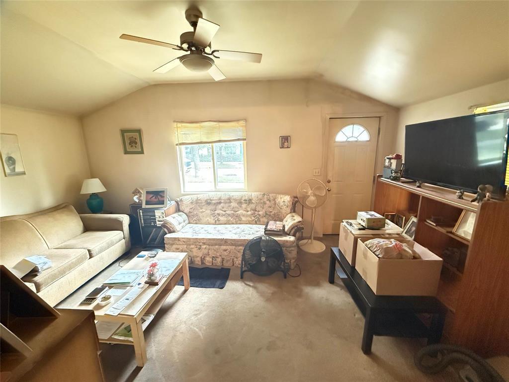 Property Photo: 819 Ebby Avenue MB R3M 2H2