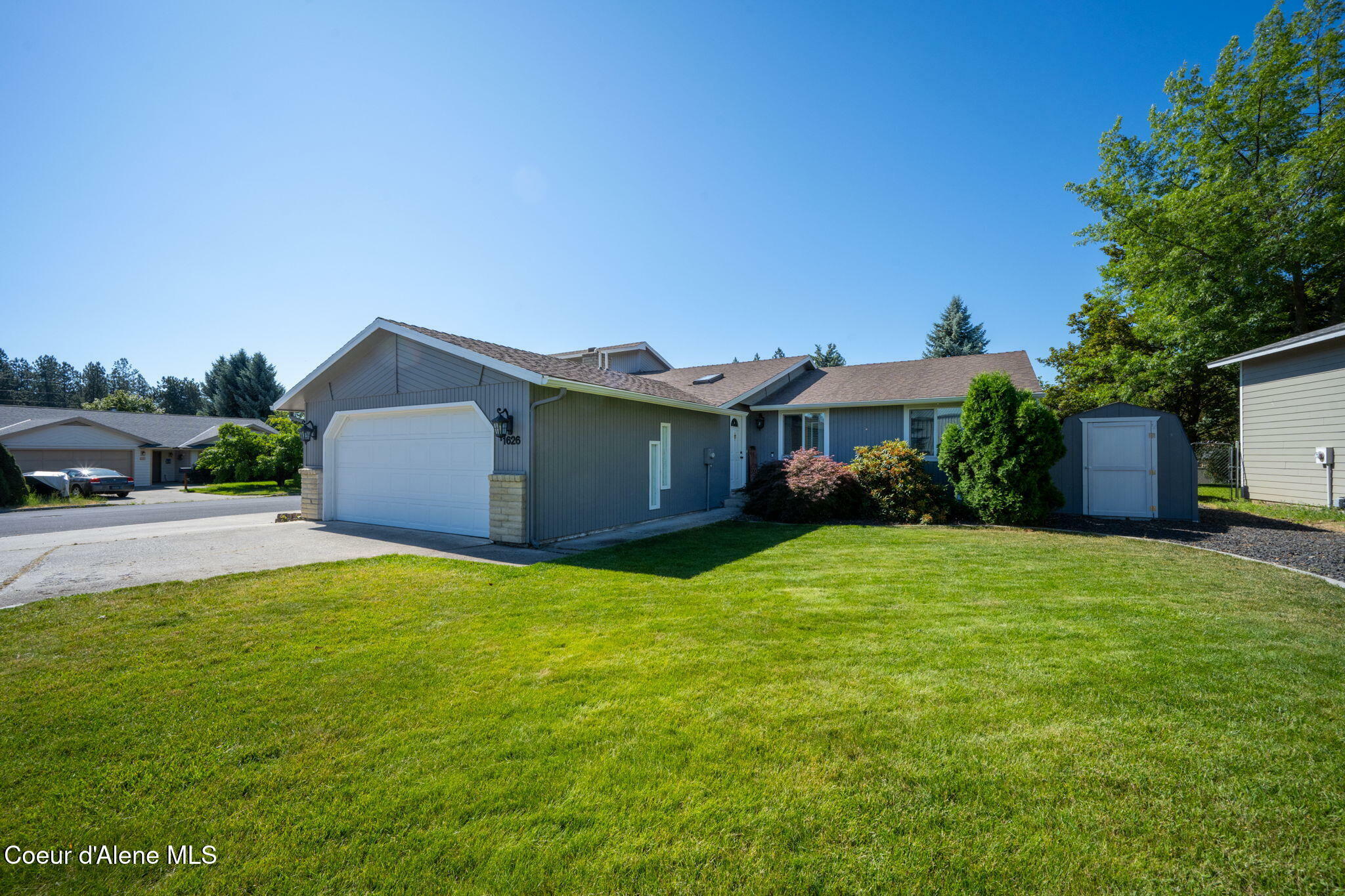 Property Photo:  1626 E Plaza Dr  ID 83854 
