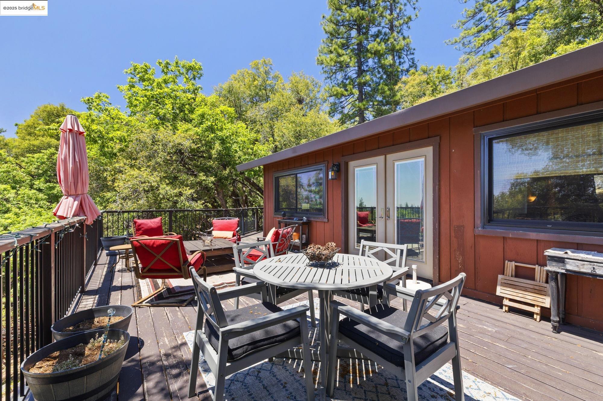 Property Photo: 23406 Tanager Dr CA 95383