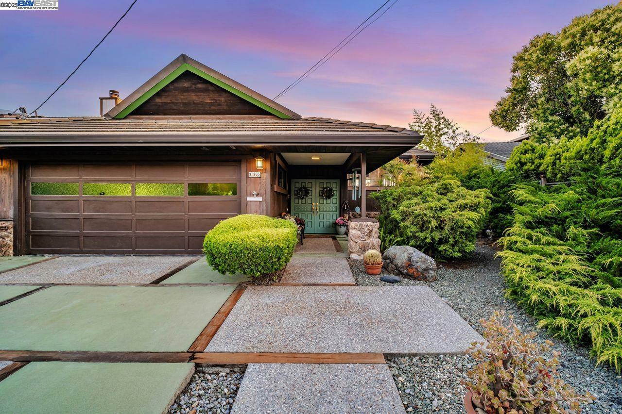Property Photo:  31865 Chicoine Ave  CA 94544 