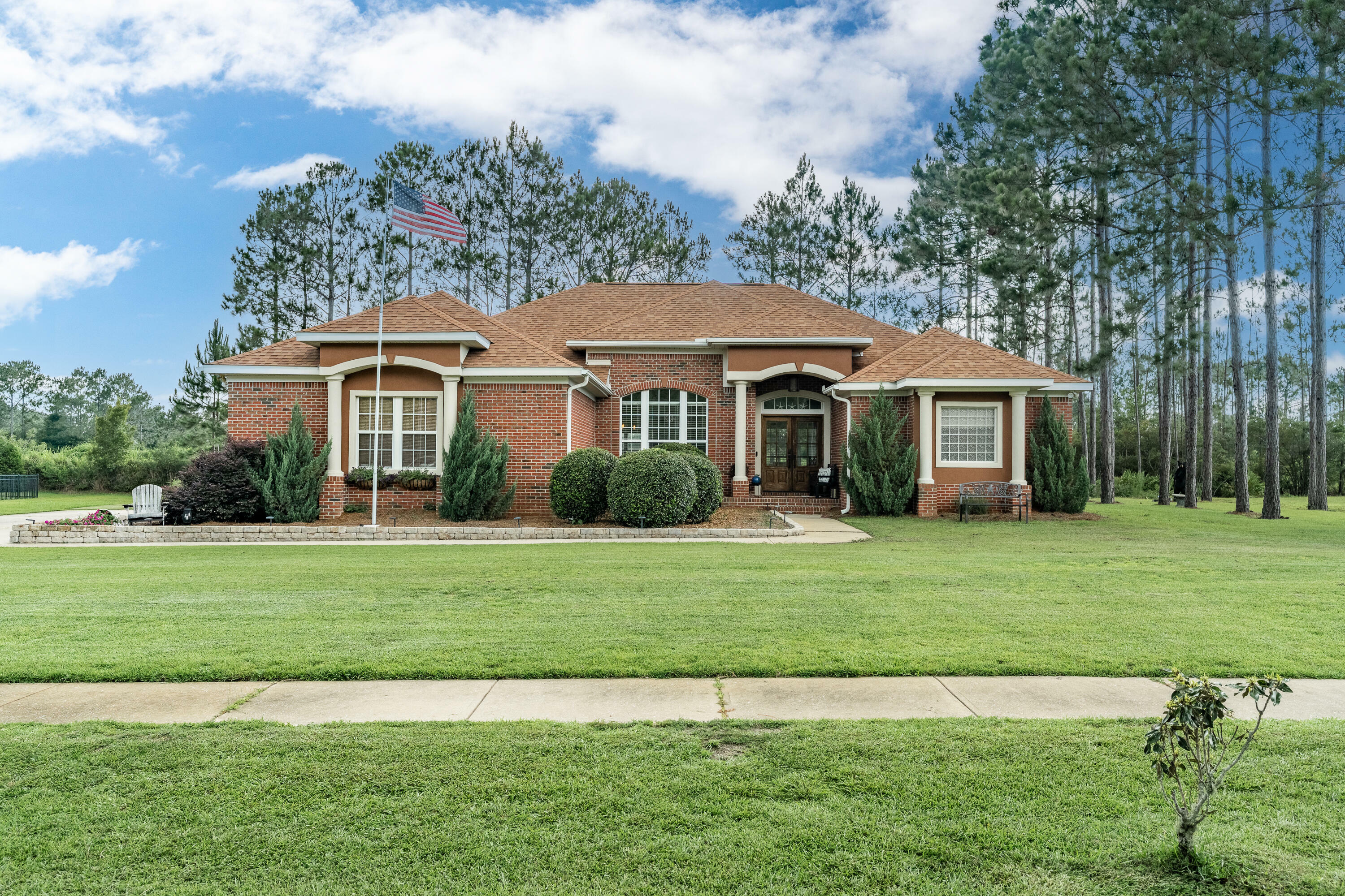 Property Photo: 180 Gulf Pines Court FL 32439