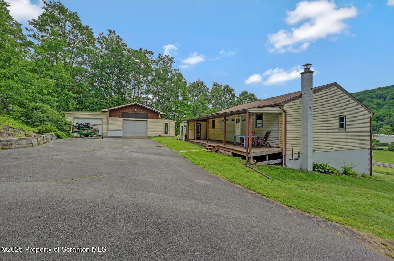 Property Photo:  630 Morgan Highway  PA 18411 