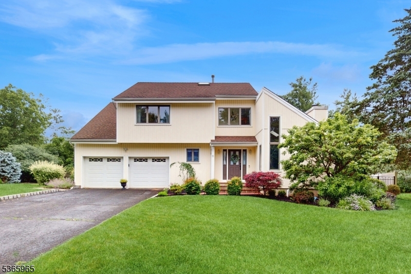 Property Photo:  51 Ditmars Cir  NJ 08844 