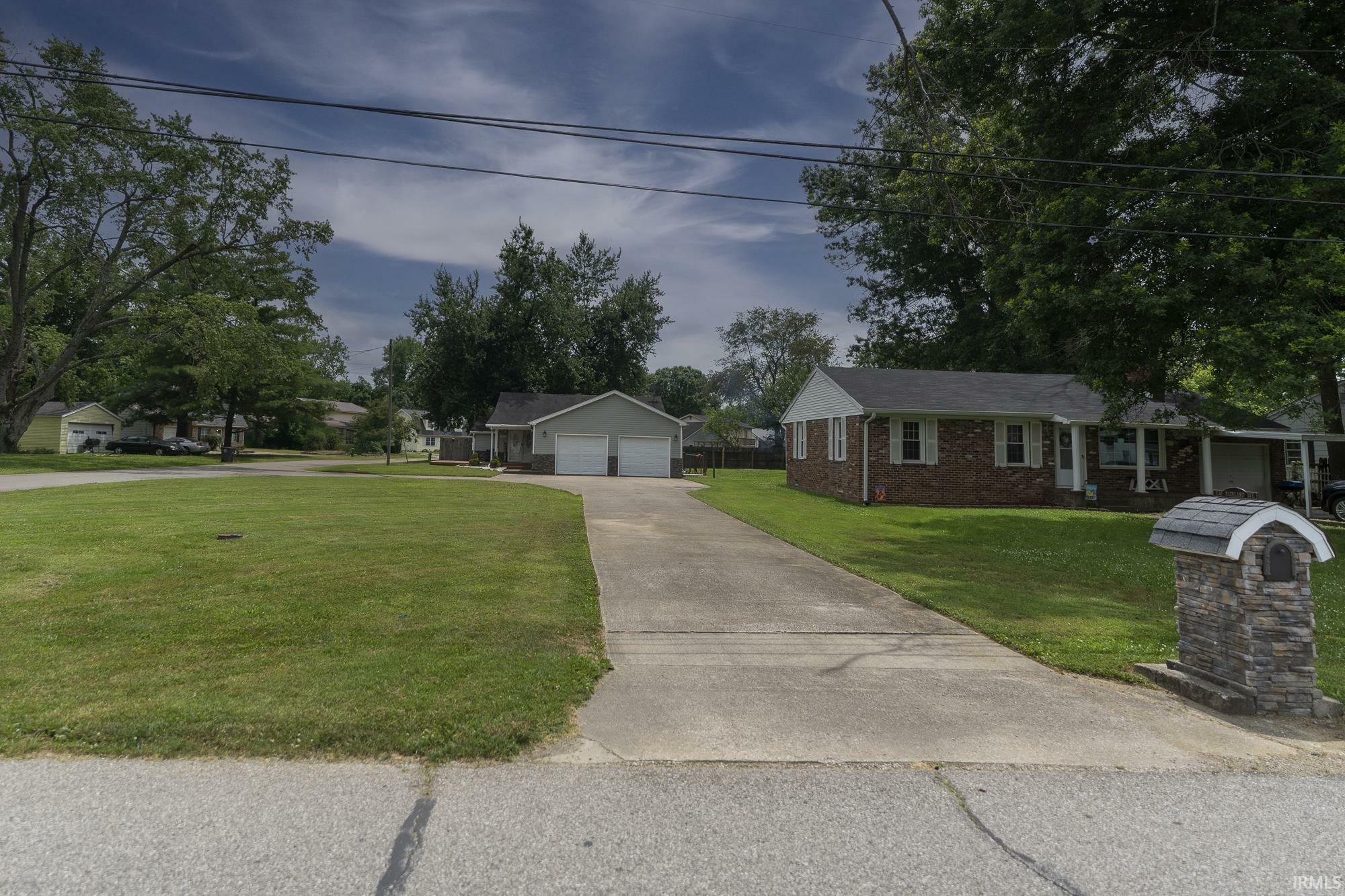 Property Photo:  1141 Richland Avenue  IN 47711 