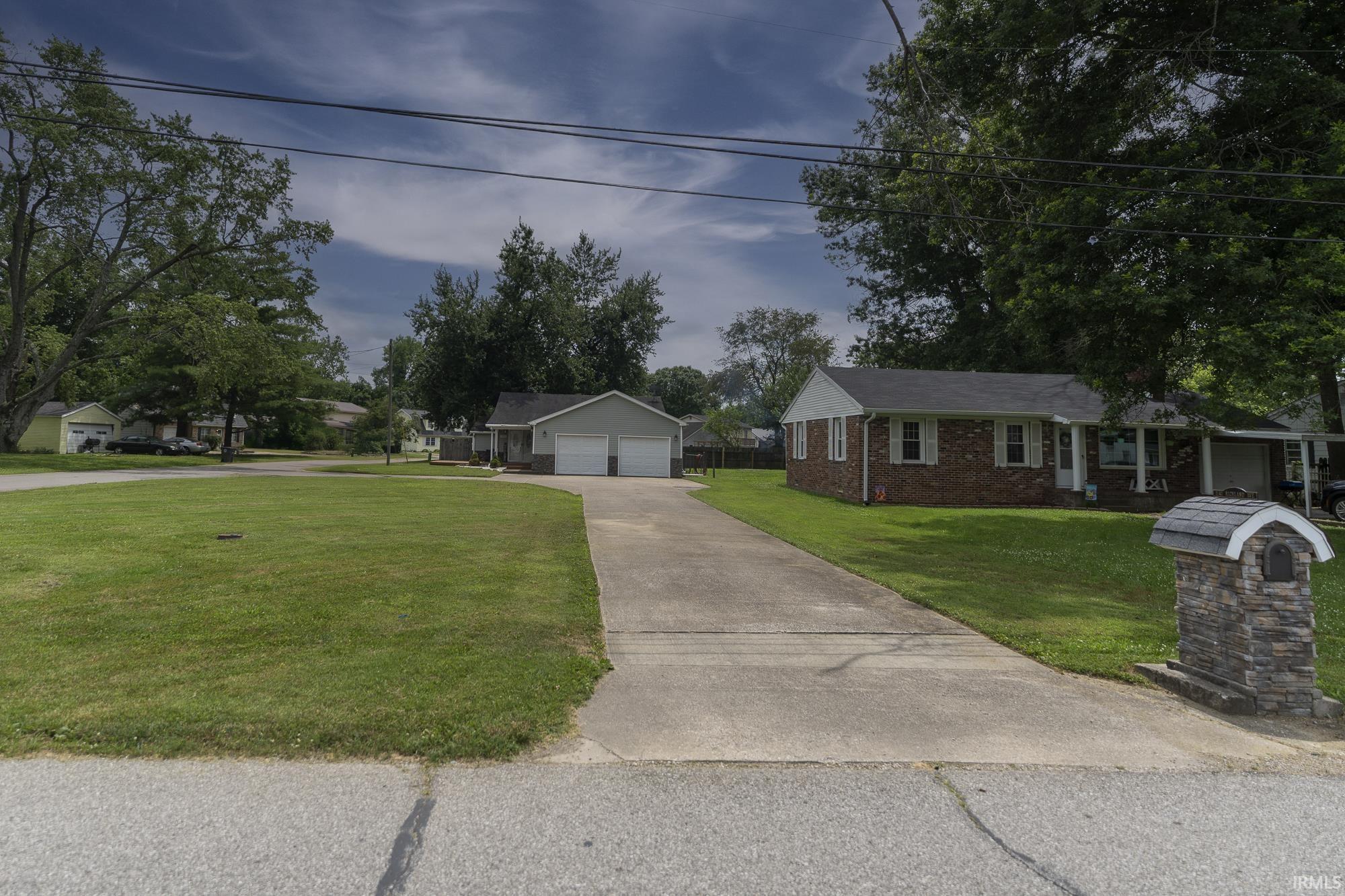 Property Photo:  1141 Richland Avenue  IN 47711 
