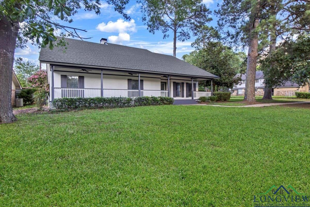 Property Photo: 540 N Adams TX 75633