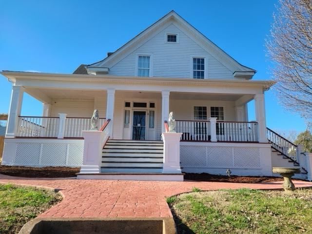 Property Photo: 721 E 1st N Street TN 37814