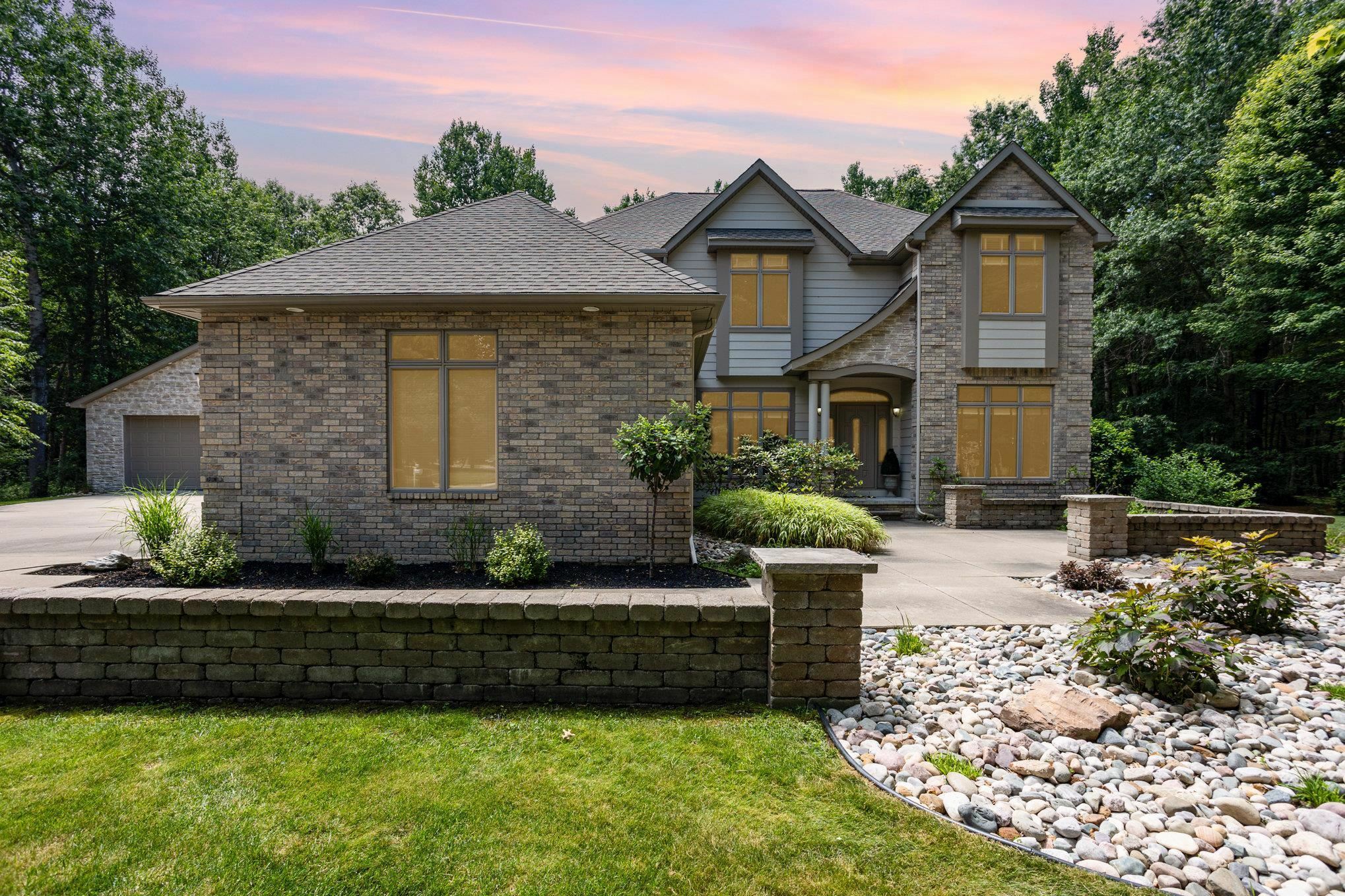 2397 Ravenwood  Midland MI 48642 photo