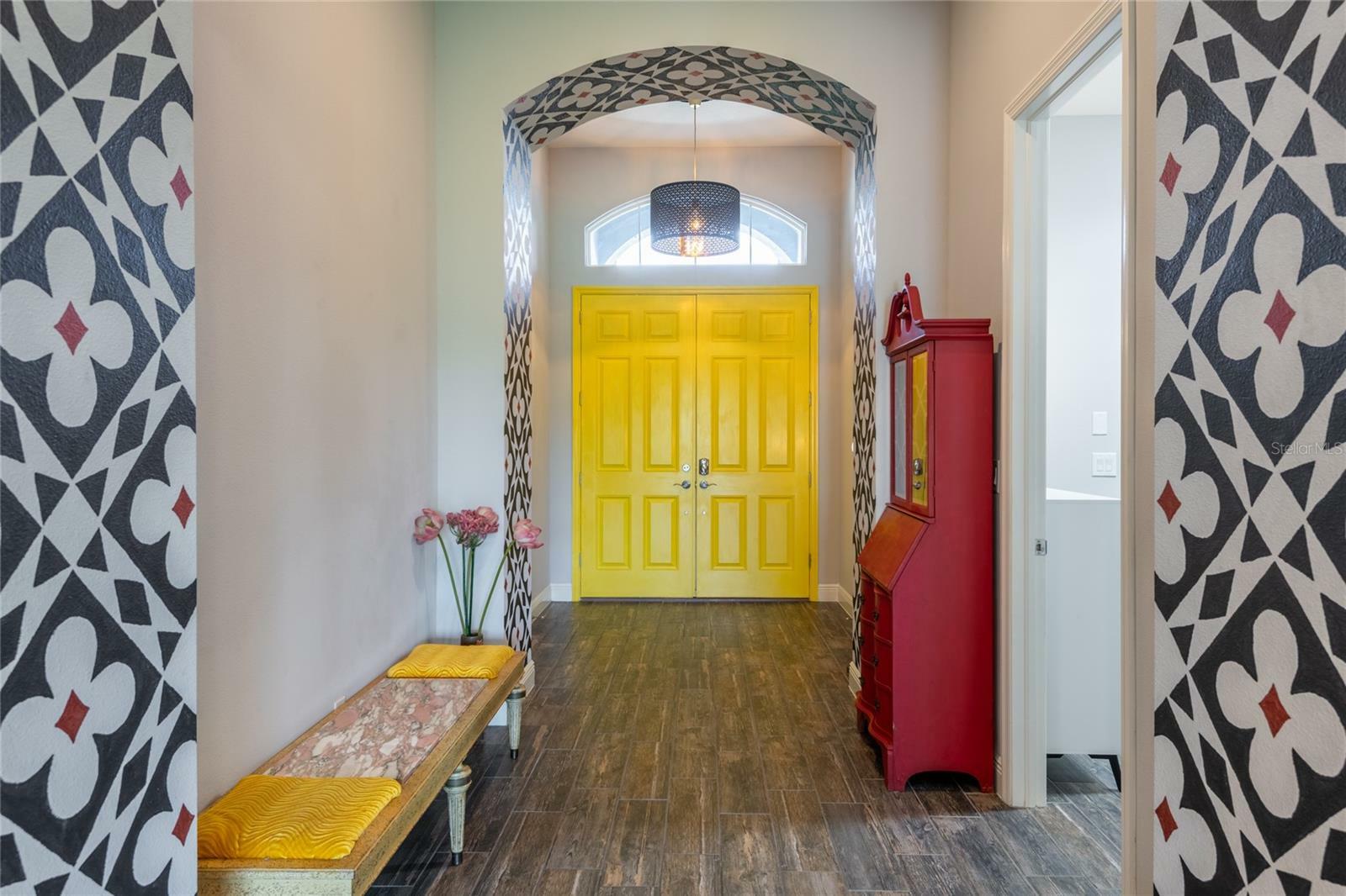 Property Photo: 6817 Ebb Tide Avenue FL 33572