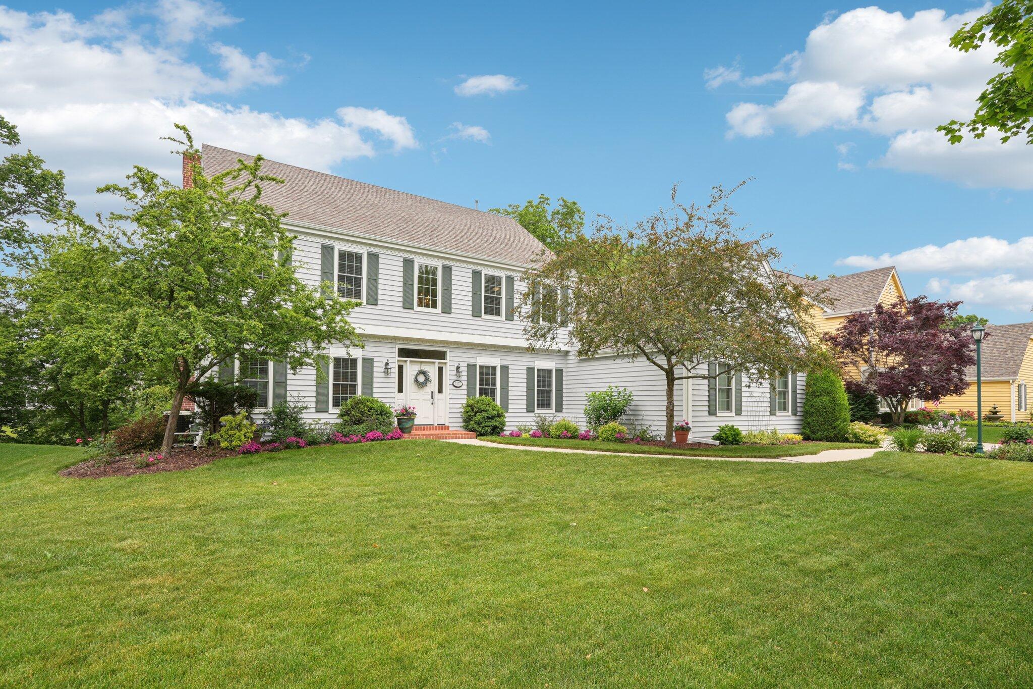1277 Creekside Ln  Grafton WI 53012 photo