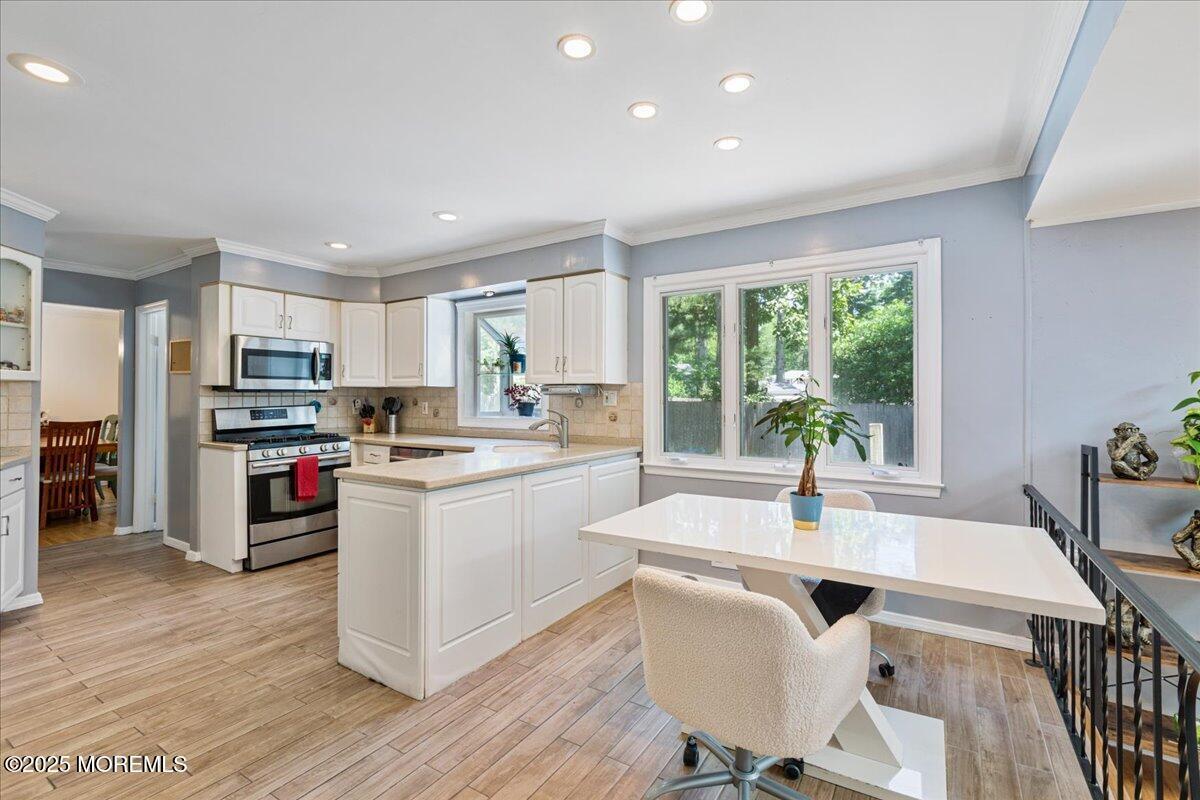 Property Photo:  8 Garfield Court  NJ 08902 