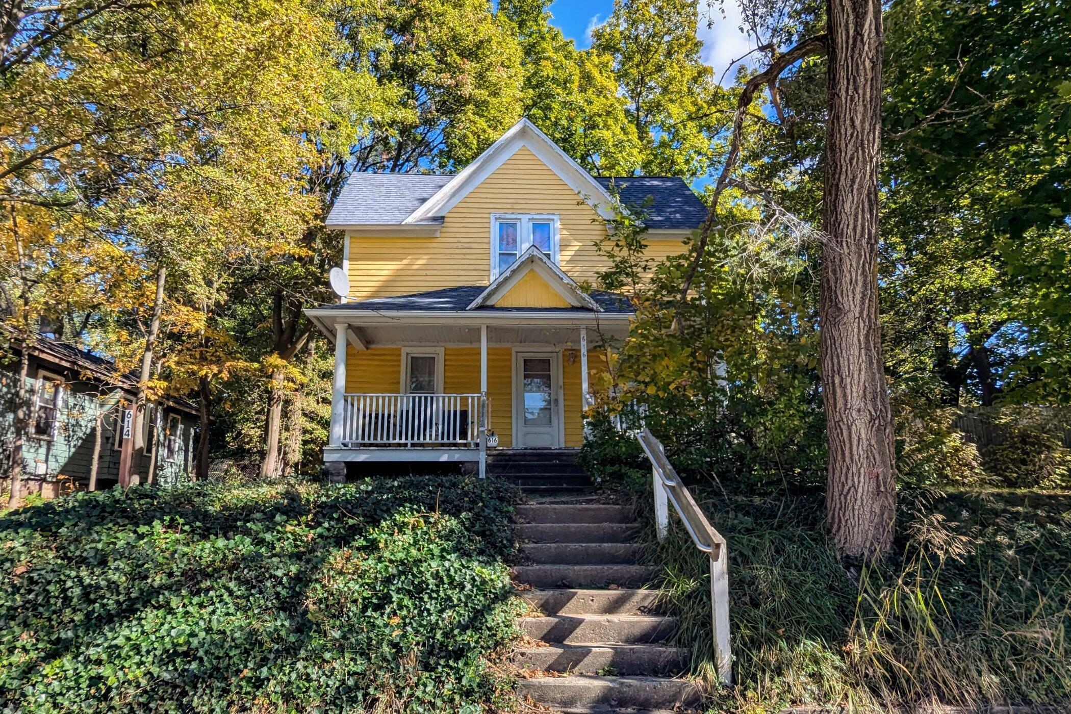 Property Photo: 616 &Amp 614 Charlotte Avenue MI 49048