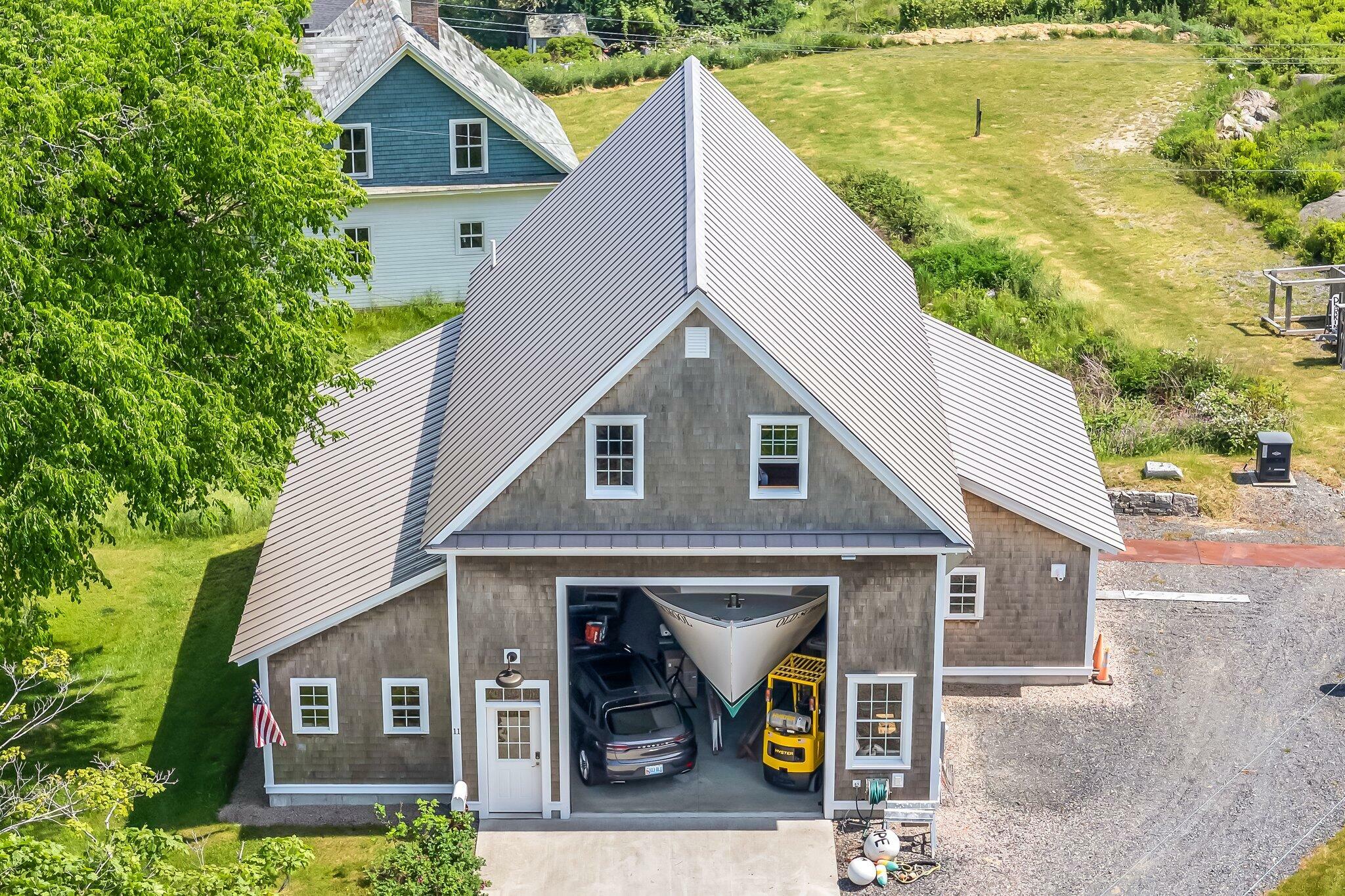 Property Photo: 11 Steamboat Hill Road ME 04685