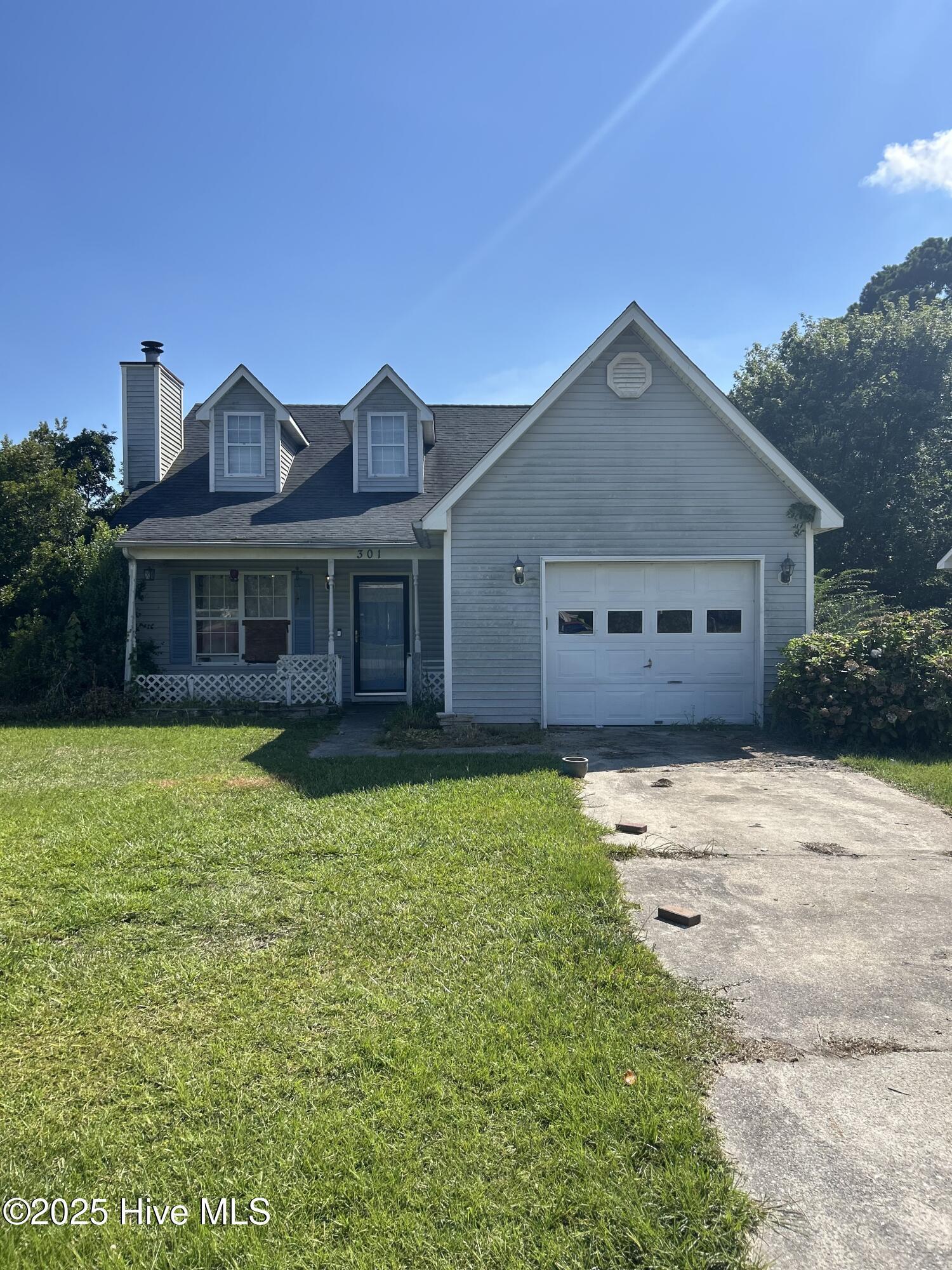 Property Photo: 301 Paddock Place NC 28546