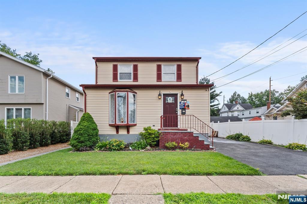 Property Photo:  145 Niagara Street  NJ 07628 