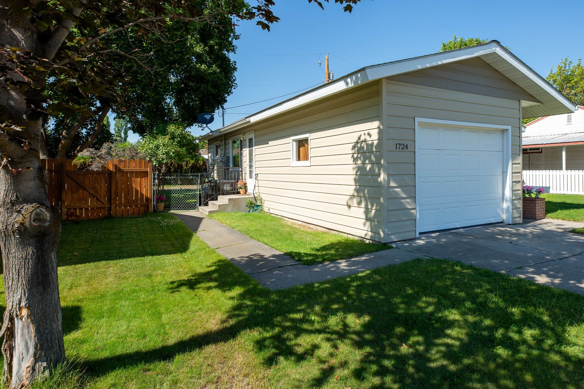Property Photo:  1724 Ernest Avenue  MT 59801 
