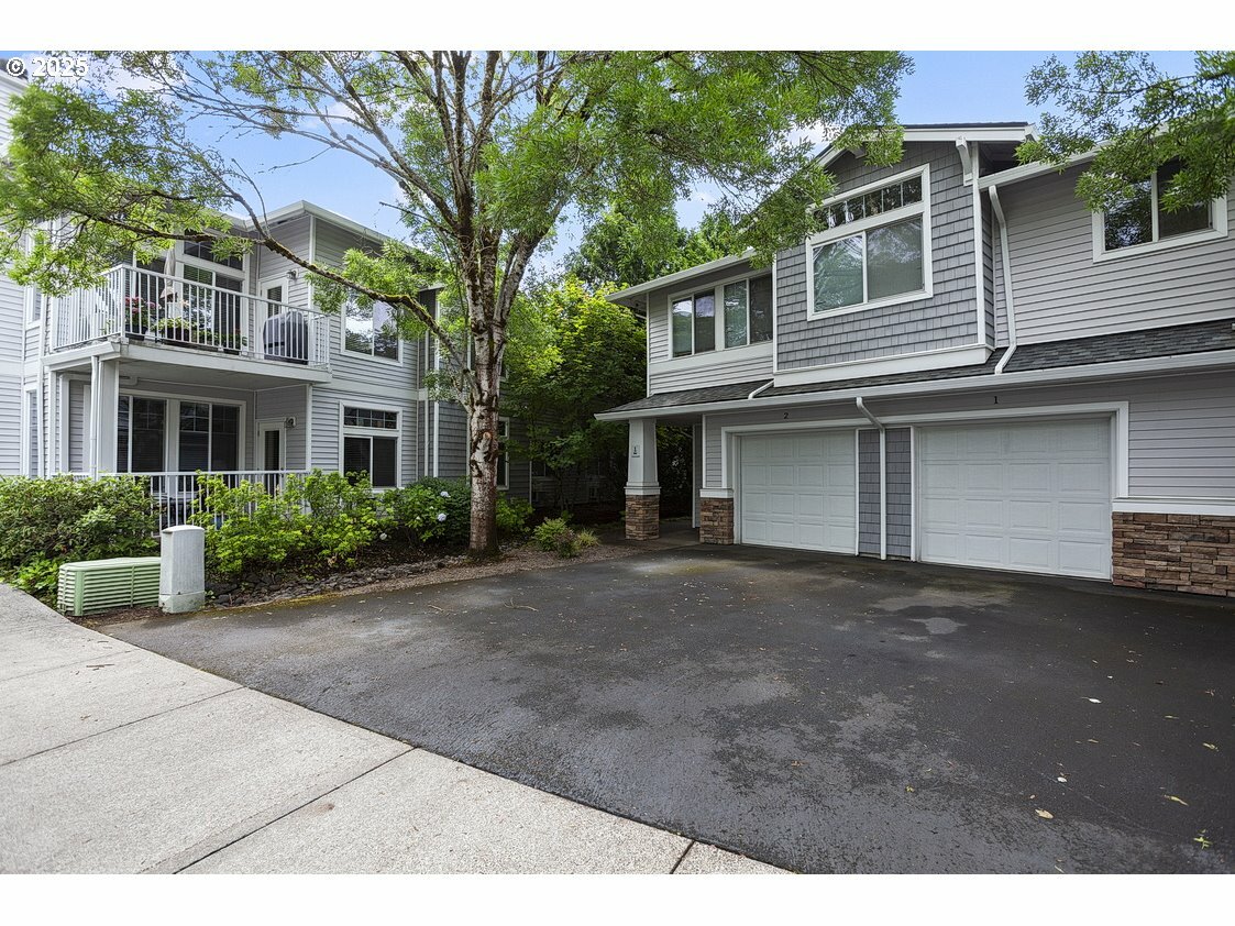 Property Photo:  13706 SW Hall Blvd 1  OR 97223 